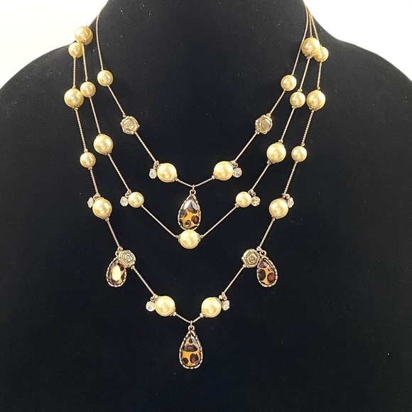 Betsey Johnson Necklace Faux Pearls  Leopard Print - Picture 6 of 6